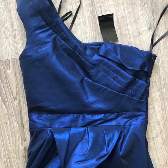 Beautiful Taffeta Dress - Picture 4 of 4